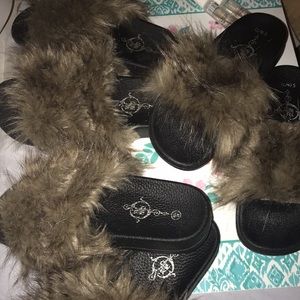 Fur slides and lipgloss